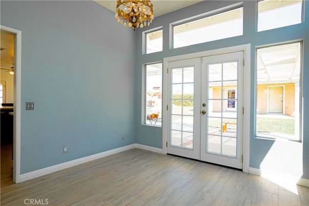 Chandelier, Empty room, Interior, Wood Texture Flooring