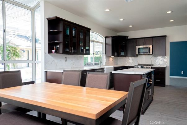 Dining room, Interior, Kitchen, Recessed Lighting, Wood Texture Flooring