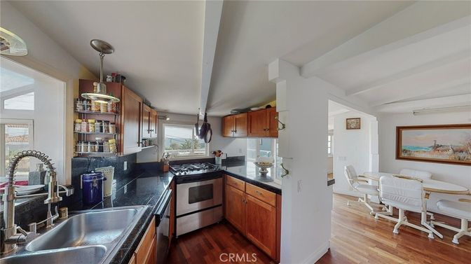 Dining room, Interior, Kitchen, Pendant Lights, Wood Texture Flooring