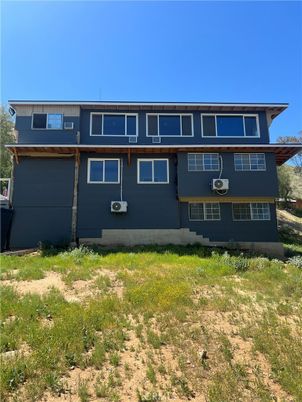 Attached, Exterior, Facade, Raised Ranch