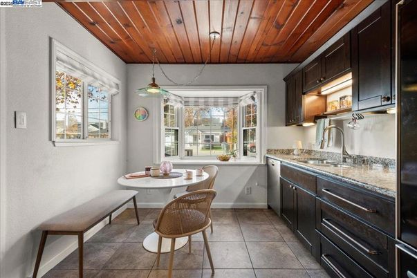 Dining room, Interior, Kitchen, Pendant Lights, Wooden Ceilings