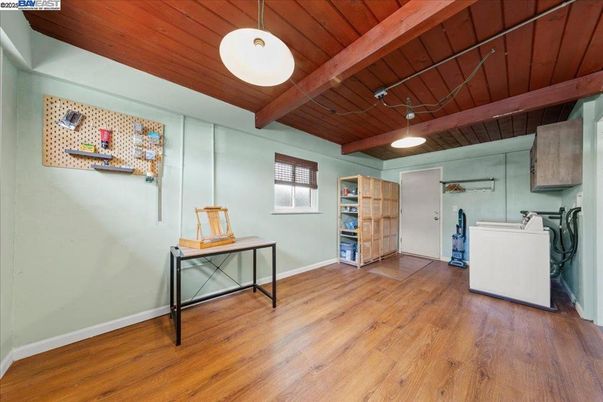 Interior, Washer, Wooden Beams, Wooden Ceilings, Wood Texture Flooring