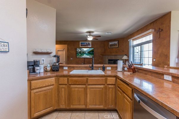 Fireplace, Interior, Kitchen