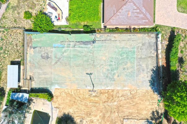 Exterior, Drone