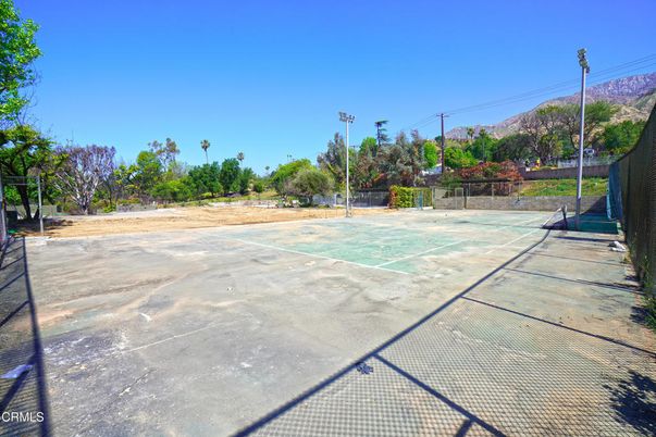Exterior, Tennis Courts