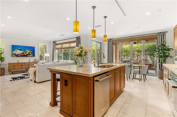 Dining room, Interior, Kitchen, Living room, Pendant Lights, Recessed Lighting, Stainless Steel Appliances