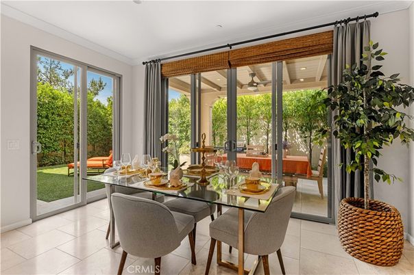 Dining room, Interior, Recessed Lighting