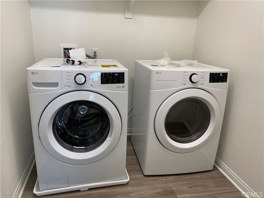 Interior, Utility Closets, Washer, Wood Texture Flooring