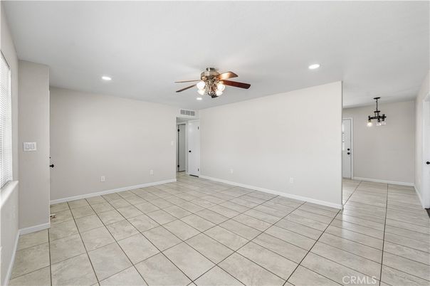 Empty room, Interior, Recessed Lighting