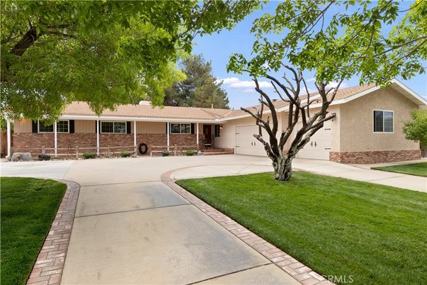 Attached, Exterior, Facade, Brick Facade, Ranch