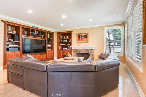 Fireplace, Interior, Living room, Recessed Lighting
