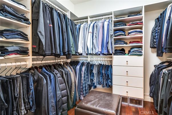 Interior, Walk-in Closets, Wood Texture Flooring