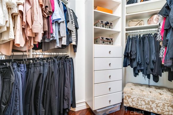 Interior, Walk-in Closets, Wood Texture Flooring