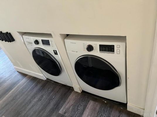 Interior, Utility Closets, Washer, Wood Texture Flooring