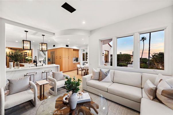 Dining room, Interior, Kitchen, Living room, Pendant Lights, Recessed Lighting, Wood Texture Flooring