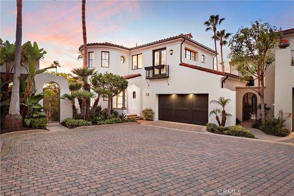 Attached, Exterior, Facade, Spanish Mediterranean