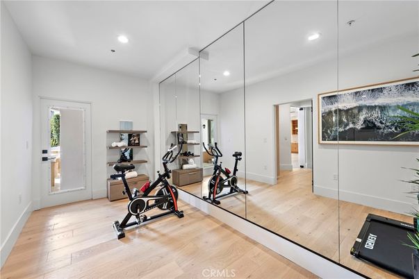 Fitness Equipment, Interior, Recessed Lighting, Wood Texture Flooring