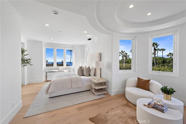 Bedroom, Interior, Recessed Lighting, Water, Wood Texture Flooring