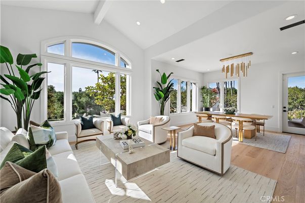 Dining room, Interior, Living room, Pendant Lights, Recessed Lighting, Wood Texture Flooring