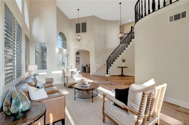 Interior, Living room, Pendant Lights, Recessed Lighting, Wood Texture Flooring