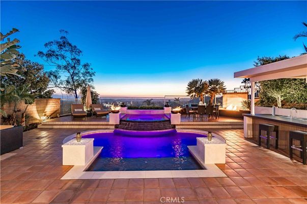 Exterior, Pool, Water