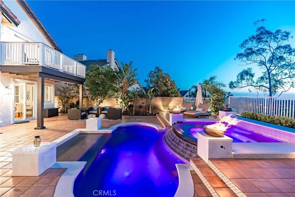 Exterior, Pool, Water