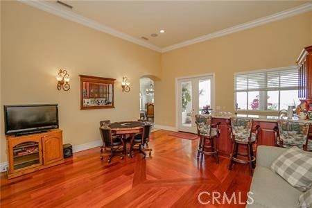 Chandelier, Dining room, Interior, Recessed Lighting, Wood Texture Flooring