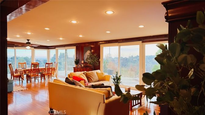 Dining room, Interior, Living room, Recessed Lighting, Wood Texture Flooring