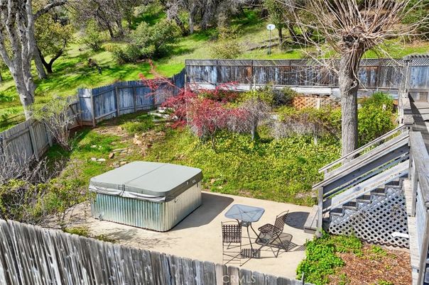 Exterior, Hot Tub