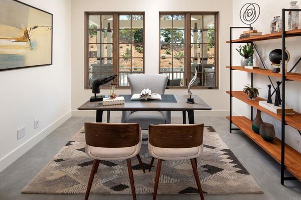 Home Office, Interior