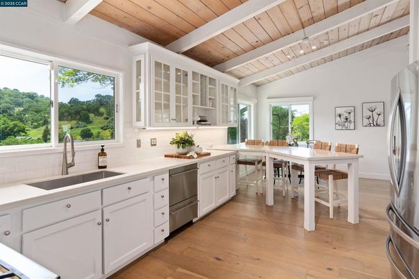 Dining room, Interior, Kitchen, Stainless Steel Appliances, Wooden Beams, Wooden Ceilings, Wood Texture Flooring
