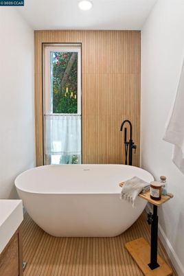 Bathroom, Free Standing Baths, Interior, Recessed Lighting, Wood Texture Flooring