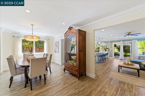 Chandelier, Dining room, Interior, Pendant Lights, Recessed Lighting, Wood Texture Flooring
