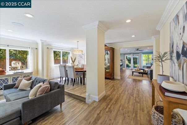 Dining room, Interior, Living room, Pendant Lights, Recessed Lighting, Wood Texture Flooring
