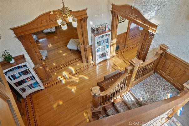 Chandelier, Interior