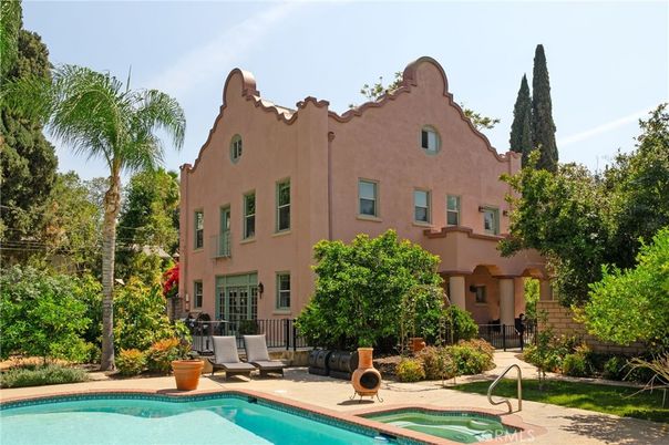 Exterior, Pool