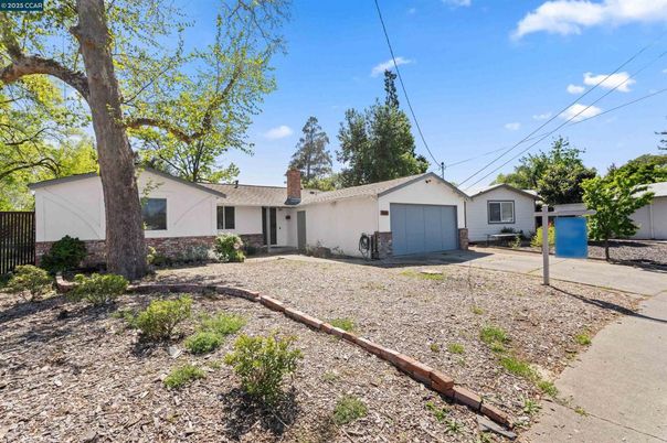 Backyard, Detached Garage, Exterior