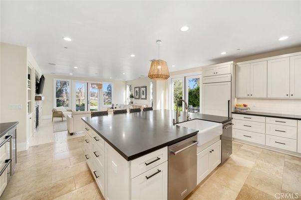 Interior, Kitchen, Living room, Pendant Lights, Recessed Lighting, Stainless Steel Appliances
