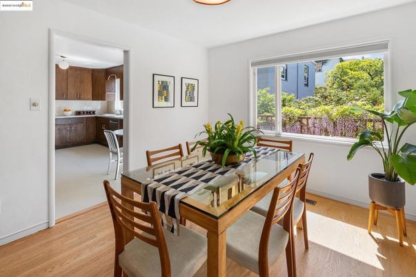Dining room, Interior, Kitchen, Stainless Steel Appliances, Wood Texture Flooring