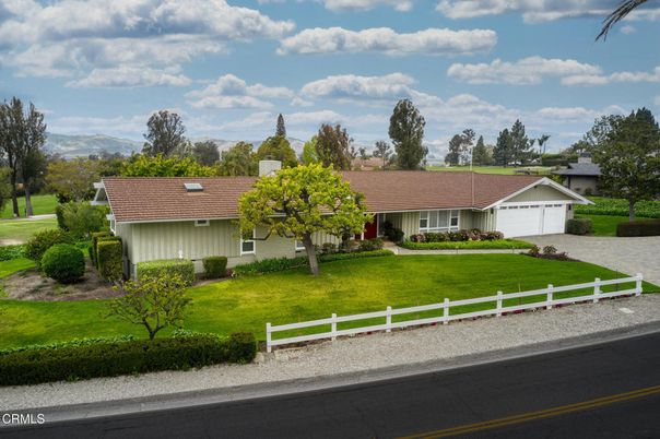Attached, Exterior, Facade, Ranch