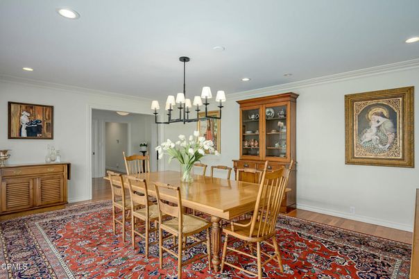 Chandelier, Dining room, Interior, Recessed Lighting, Wood Texture Flooring