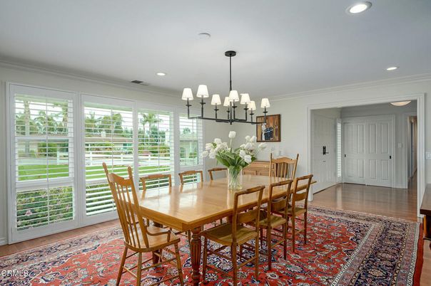 Chandelier, Dining room, Interior, Recessed Lighting, Wood Texture Flooring