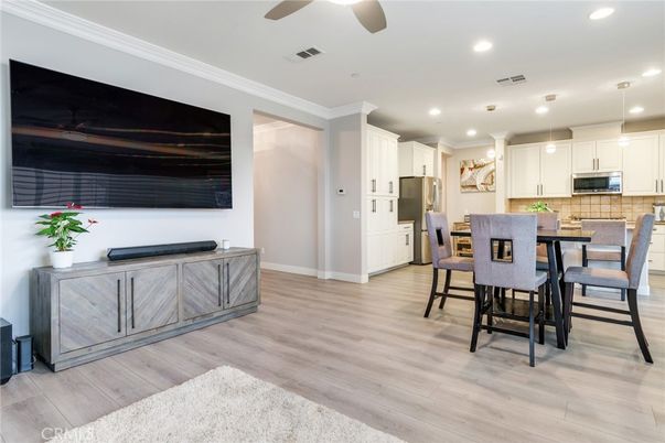 Dining room, Interior, Kitchen, Pendant Lights, Recessed Lighting, Wood Texture Flooring
