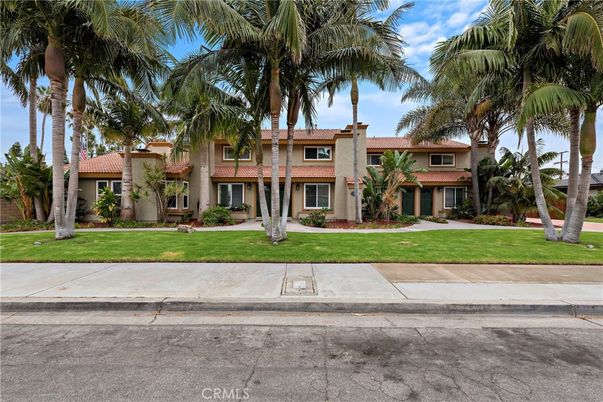 Backyard, Exterior, Facade, Mediterranean