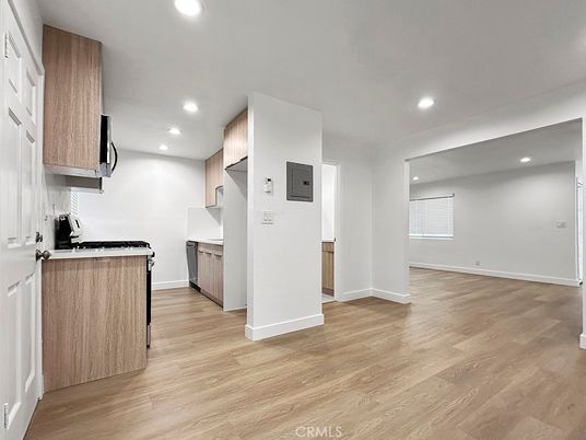 Interior, Kitchen, Recessed Lighting, Wood Texture Flooring