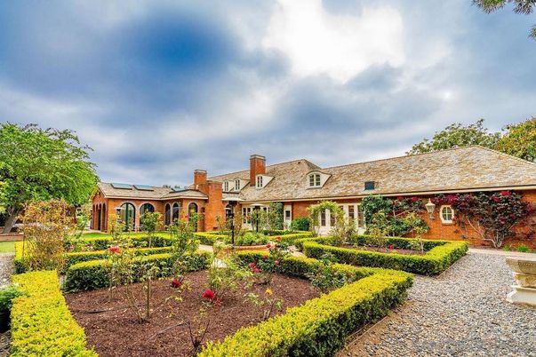 Backyard, Exterior, Facade, Brick Facade, French Provincial