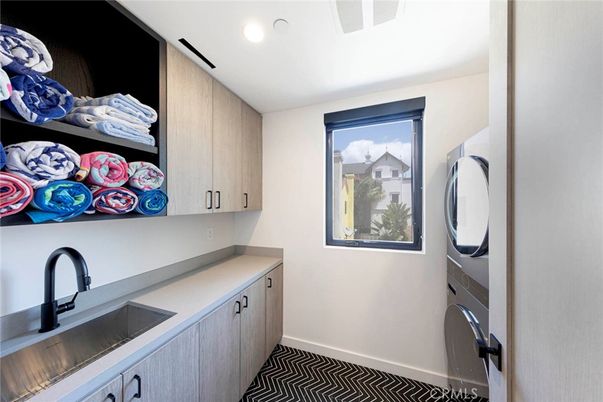 Interior, Recessed Lighting, Washer