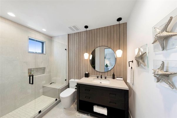 Bathroom, Glass Shower, Interior, Pendant Lights, Recessed Lighting