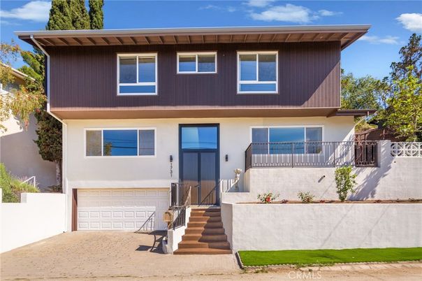 Attached, Exterior, Facade, Raised Ranch