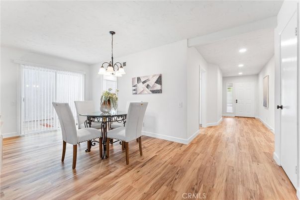 Chandelier, Dining room, Interior, Recessed Lighting, Wood Texture Flooring